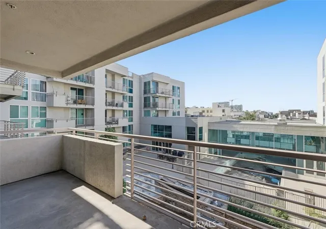 267-s-san-pedro-315-los-angeles-ca-90012/hzid_d74352d5