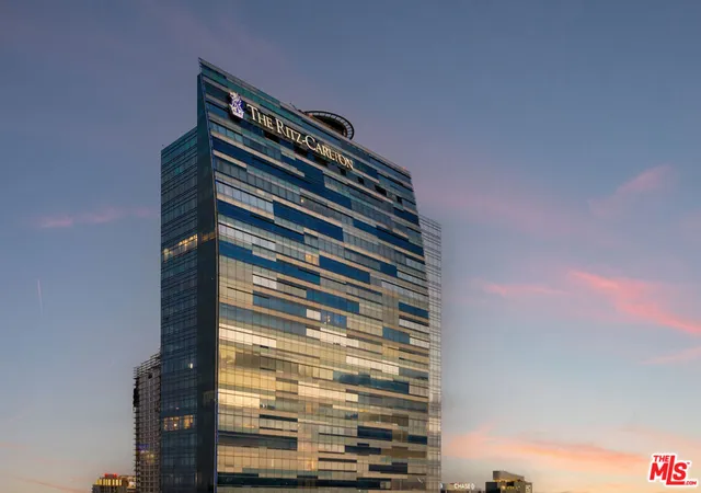 900-w-olympic-blvd-34j-los-angeles-ca-90015/hzid_ee1a593b