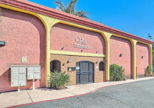 3215-44th-street-11-san-diego-ca-92105/hzid_5e50f952