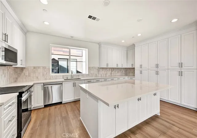 5804-linden-ave-1-long-beach-ca-90805/hzid_8950ebeb