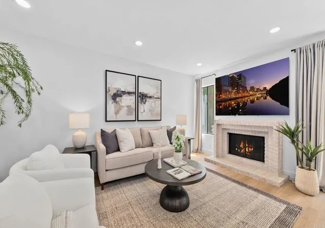 532-1-2-via-de-la-valle-solana-beach-ca-92075/hzid_e8127625