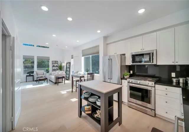 5550-boardwalk-102-hawthorne-ca-90250/hzid_12b8bab3