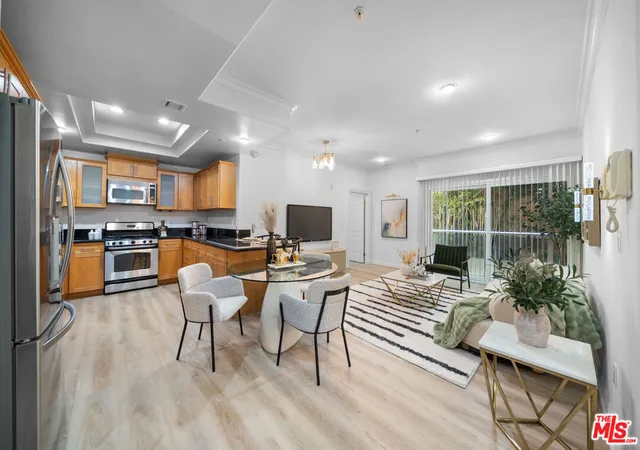 1128-s-serrano-ave-104-los-angeles-ca-90006/hzid_4a293e88