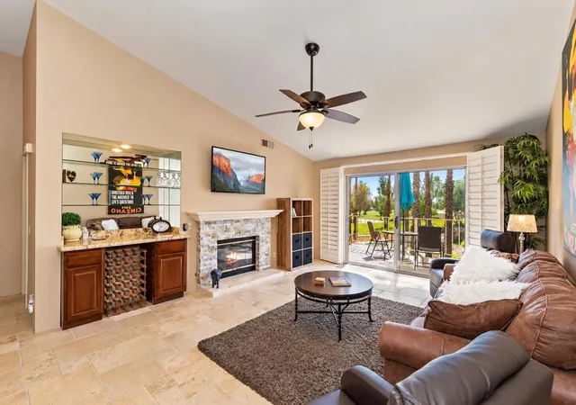 288-desert-fls-dr-e-palm-desert-ca-92211/hzid_cab9513a