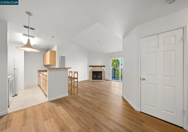 1430-bel-air-dr-307-concord-ca-94521/hzid_5477fe69