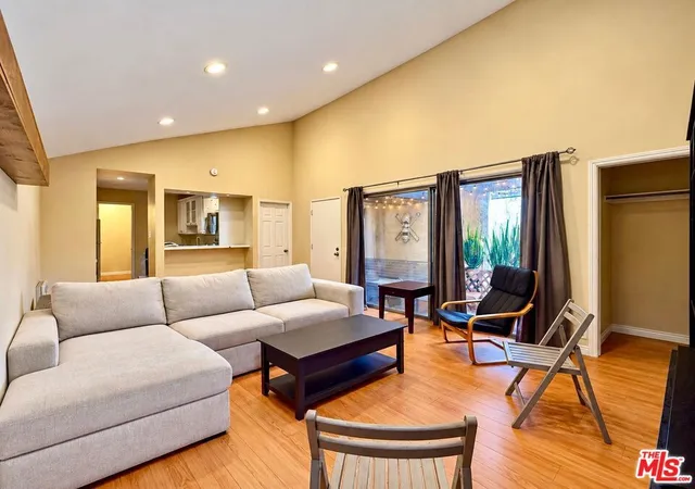 7890-e-spring-st-21c-long-beach-ca-90815/hzid_a7a49246