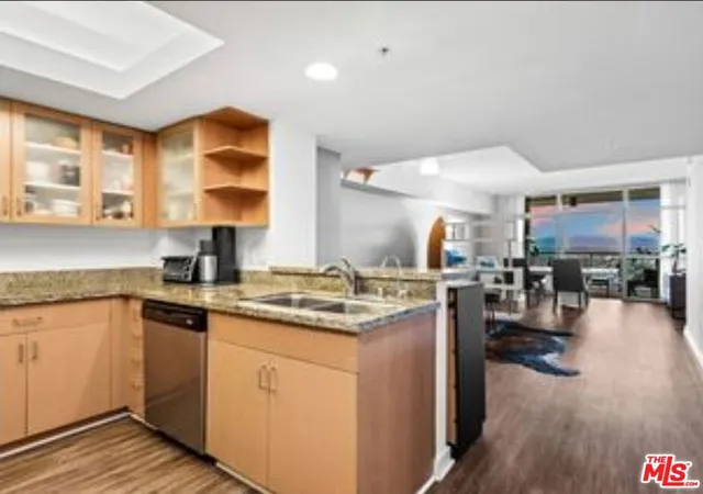 13700-marina-pointe-dr-1210-marina-del-rey-ca-90292/hzid_a8181ce8