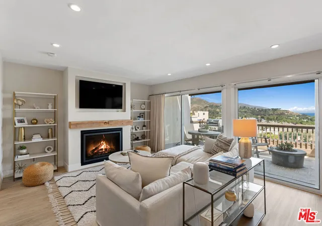 23908-de-ville-way-b-malibu-ca-90265/hzid_f0259a91