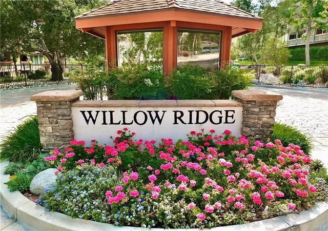 2516-e-willow-203-signal-hill-ca-90755/hzid_da244e59