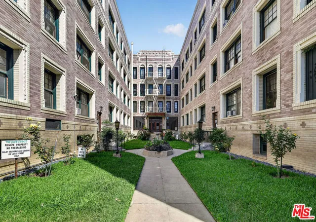 2121-james-m-wood-blvd-202-los-angeles-ca-90006/hzid_a8d5cda5