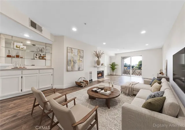 1775-ohio-long-beach-ca-90804/hzid_bcfc435a
