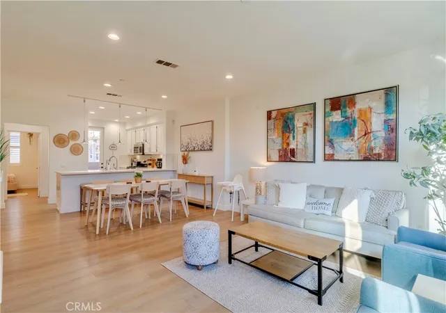 8056-torino-stanton-ca-90680/hzid_ca02295f