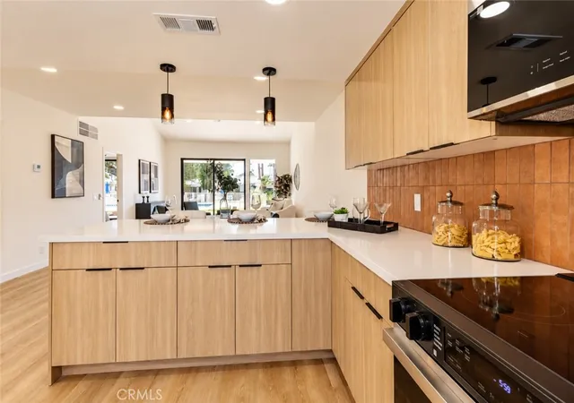 1012-saint-thomas-palm-springs-ca-92264/hzid_df99dcf1