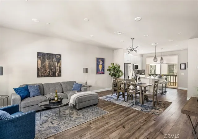 19114-azul-huntington-beach-ca-92648/hzid_2cfed73b