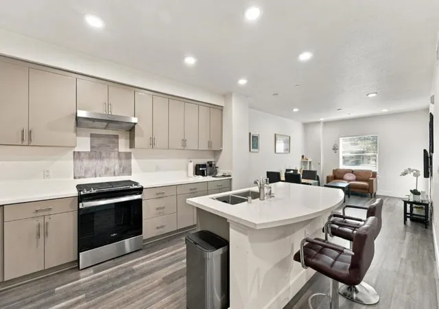 1853-almaden-rd-103-san-jose-ca-95125/hzid_67bc0c9b