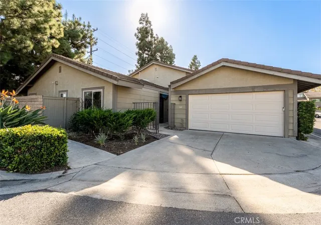 260-e-ponderosa-19-anaheim-ca-92802/hzid_12e9d25f