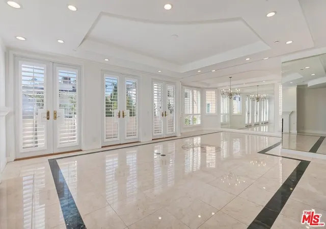 121-n-almont-dr-205-beverly-hills-ca-90211/hzid_f0b2aeec