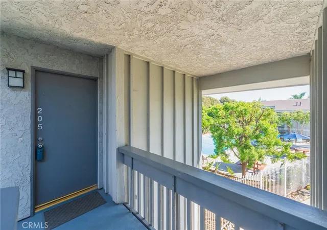 16872-pacific-coast-hwy-205-huntington-beach-ca-92649/hzid_d1c35316