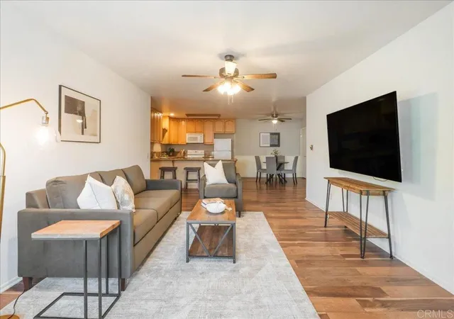 425-autumn-dr-21-san-marcos-ca-92069/hzid_adc7c999