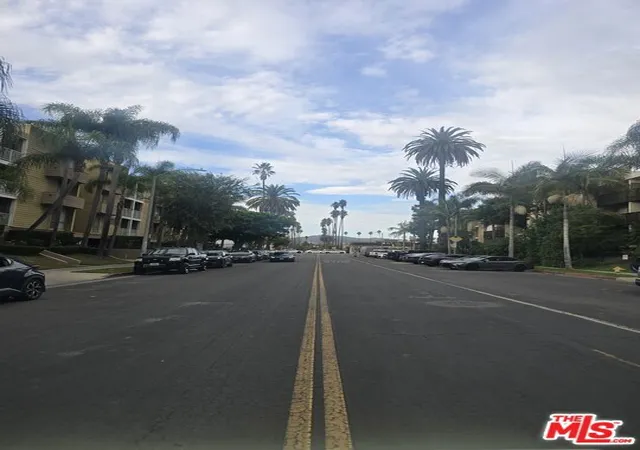 320-s-ardmore-ave-216-los-angeles-ca-90020/hzid_c7f4a0bd