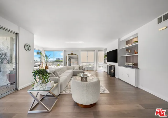 320-n-maple-dr-507-beverly-hills-ca-90210/hzid_fc22678b
