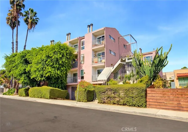 6525-la-mirada-112-los-angeles-ca-90038/hzid_d5743d4f