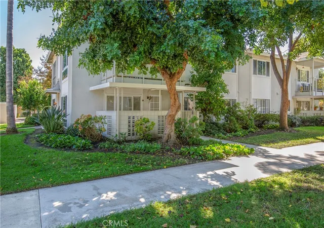 925-avenida-majorca-d-laguna-woods-ca-92637/hzid_1f4194e9