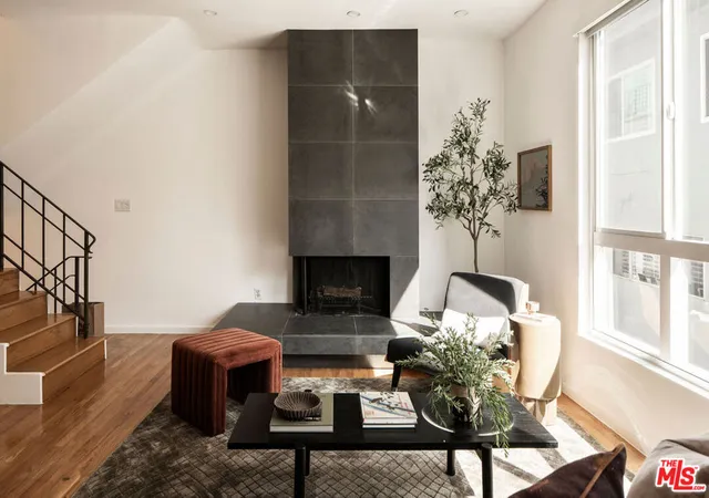 1260-n-kings-rd-2-west-hollywood-ca-90069/hzid_e59edafd