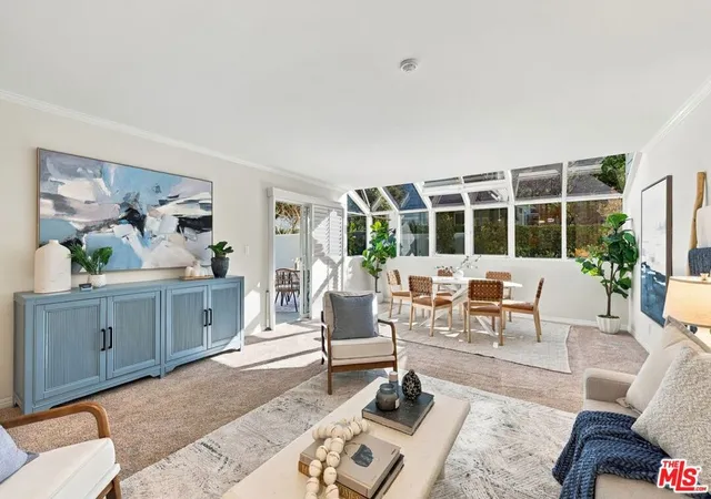 240-the-102-redondo-beach-ca-90277/hzid_e048b925