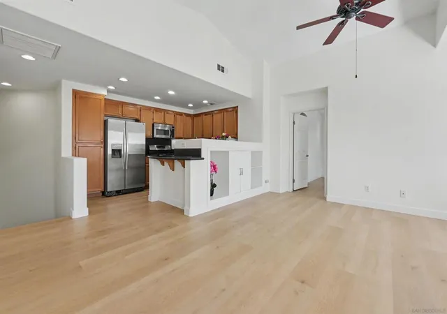 10414-scripps-poway-pkwy-94-san-diego-ca-92131/hzid_9a9652d3