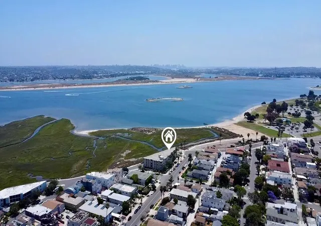 3833-lamont-st-2a-san-diego-ca-92109/hzid_d6bf19ab
