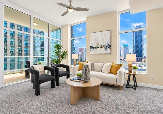 1262-kettner-blvd-903-san-diego-ca-92101/hzid_c42a0926