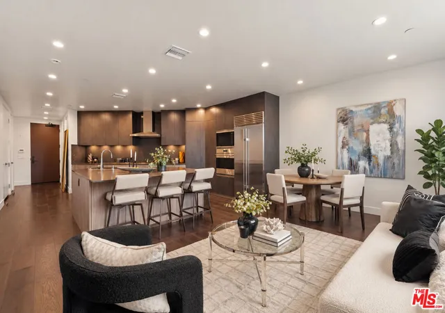 724-n-croft-ave-301-los-angeles-ca-90069/hzid_c7c044bf