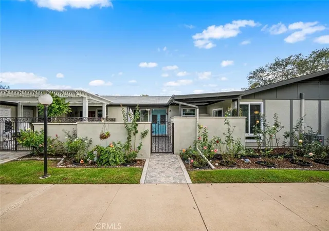 1851-mckinney-way-25b-seal-beach-ca-90740/hzid_86ece6f4