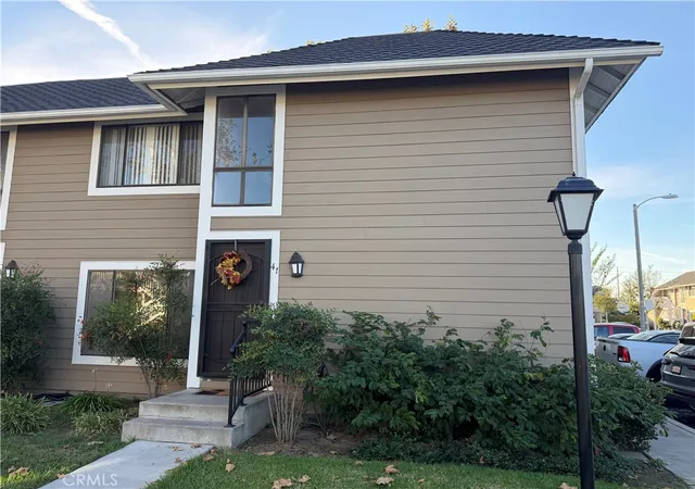 700-w-walnut-ave-41-orange-ca-92868/hzid_71dce3e4