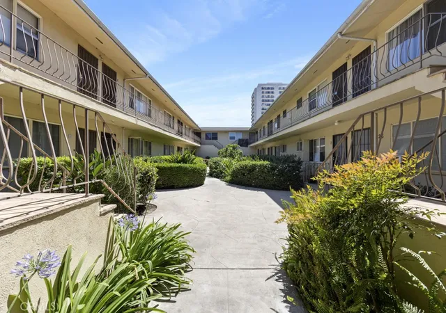 728-cedar-29-long-beach-ca-90813/hzid_48256bad