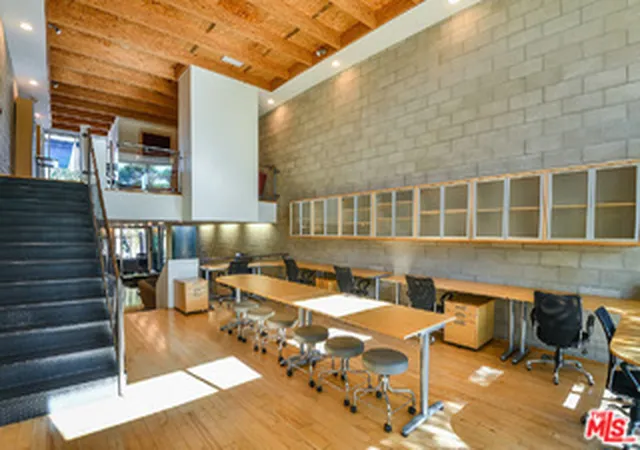 6615-melrose-ave-los-angeles-ca-90038/hzid_7b75355e