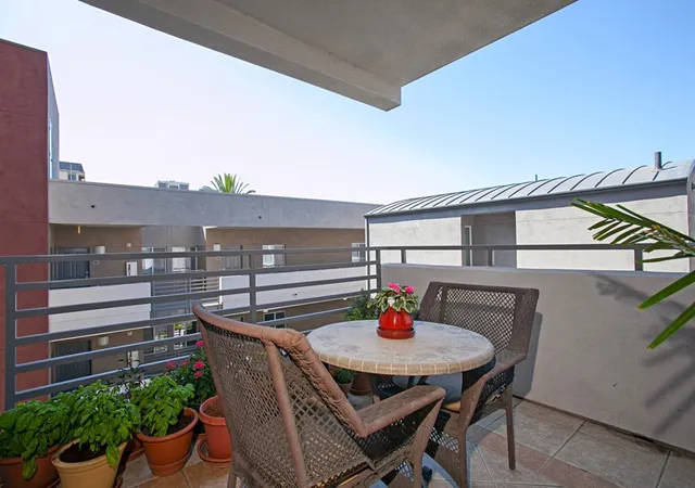 1642-7th-avenue-329-san-diego-ca-92101/hzid_0f696ae2