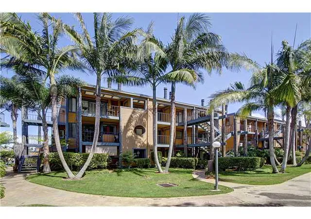 4016-layang-layang-circle-f-carlsbad-ca-92008/hzid_b723ab63