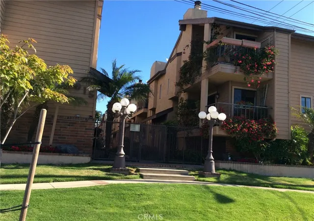 1015-w-159th-street-2-gardena-ca-90247/hzid_f3a56e90