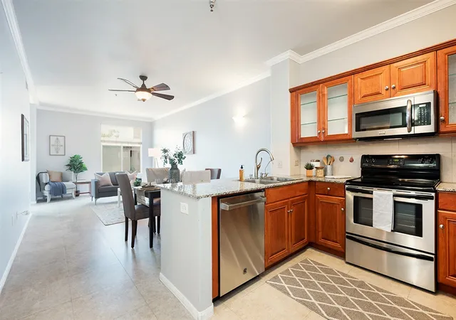 1642-7th-avenue-329-san-diego-ca-92101/hzid_0f696ae2