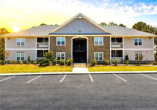 260-gallery-dr-unit-102-102-spring-lake-nc-28390/hzid_bad0165b
