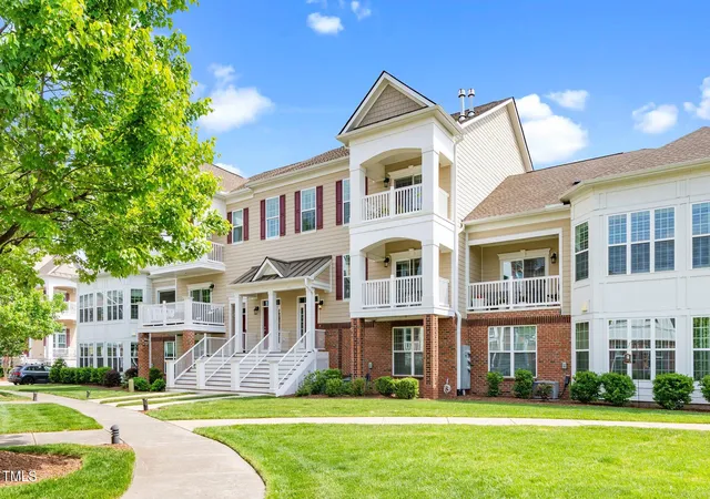 10530-sablewood-dr-112-raleigh-nc-27617/hzid_4d74871f