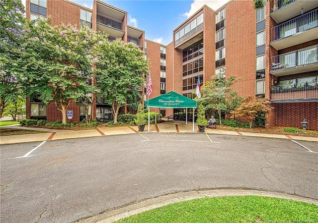 1100-clarendon-st-408-fayetteville-nc-28305/hzid_555757e8