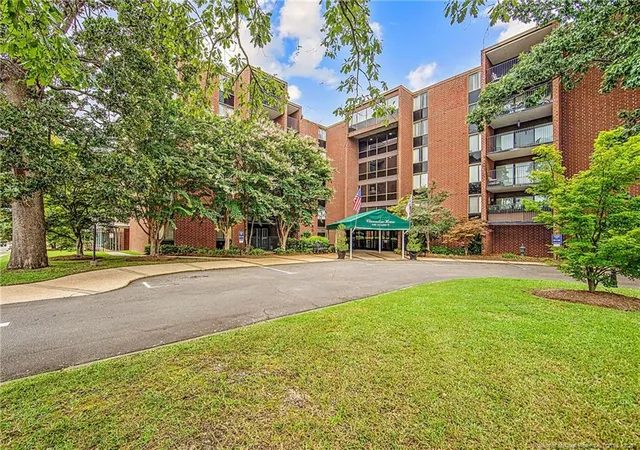 1100-clarendon-st-602-fayetteville-nc-28305/hzid_b1019ae3