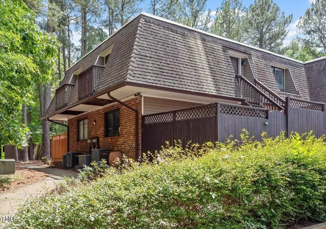 294-summerwalk-cir-chapel-hill-nc-27517/hzid_fb625172