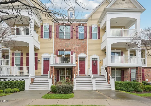 10510-sablewood-dr-113-raleigh-nc-27617/hzid_5cf12bef