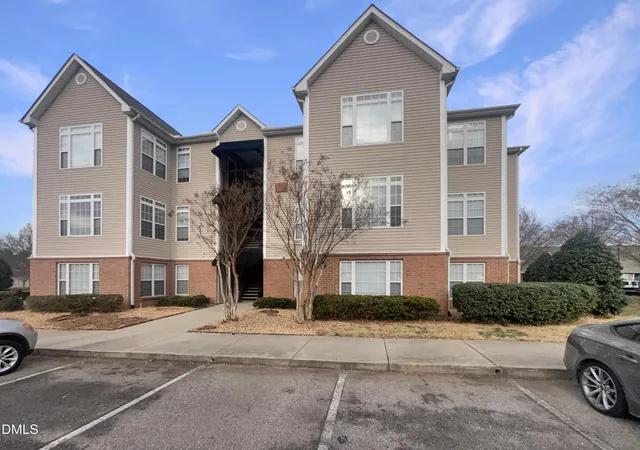 2501-huntscroft-ln-203-raleigh-nc-27617/hzid_aab744f9