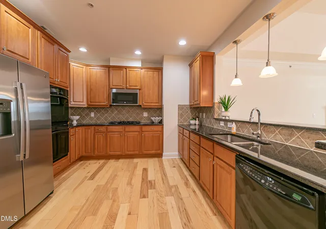 10510-rosegate-ct-301-raleigh-nc-27617/hzid_16f68cb9