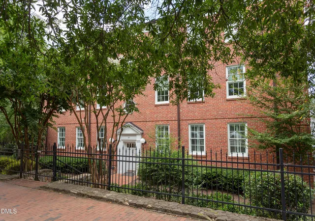 213-e-franklin-st-400-chapel-hill-nc-27514/hzid_bf6b3a56